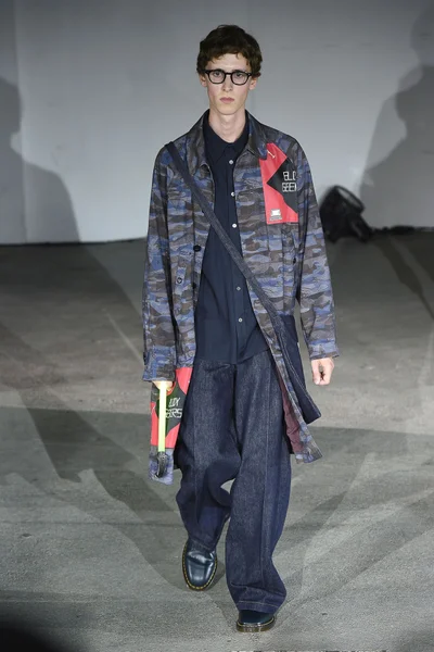 Look 22